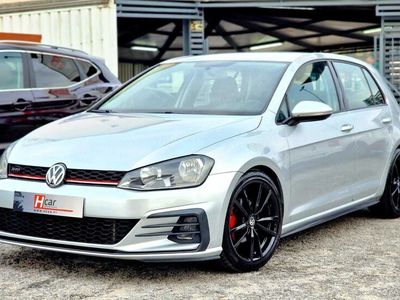 usado VW Golf 7.5 1.6TDI 110CV "LOOK GTI"