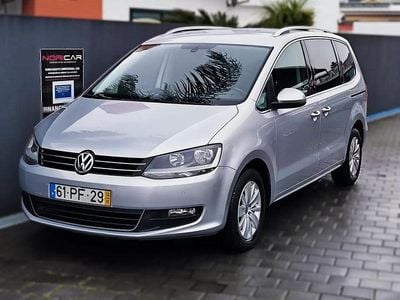 Cinzento Usado 2014 VW Sharan Highline Monovolume | € 17.950