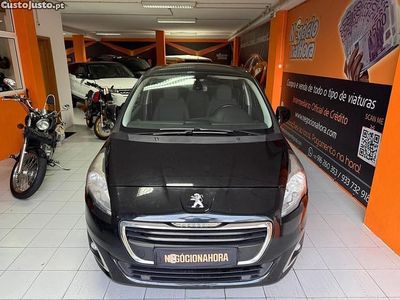 Usado Peugeot 5008 Allure 120 HP (88 kW) 2016 Preto Monovolume