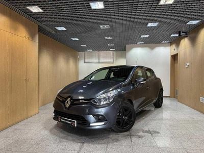 Cinzento Usado 2019 Renault Clio IV | € 10.900 (Preço justo)