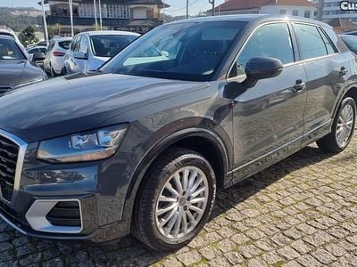 Usado Audi Q2 Design 116 HP (85 kW) 2018 Cinza SUV