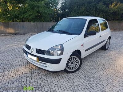 usado Renault Clio II 1.5 dCi Authentique