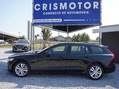 Usado Volvo V60 197 HP (144 kW) 2021 Preto Carrinha