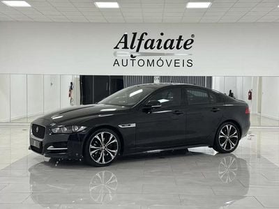 Usado Jaguar XE R-Sport 163 HP (119 kW) 2016 Preto Sedan