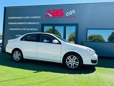 Usado VW Jetta Trendline 105 HP (77 kW) 2010 Branco Sedan