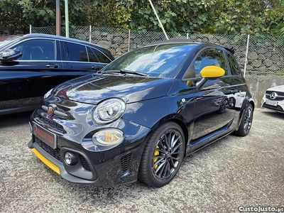 Preto Usado 2024 Fiat 500C Abarth Cabrios | € 30.900