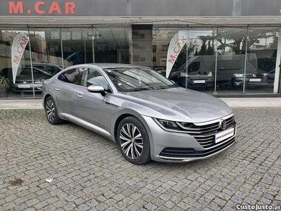 Usado VW Arteon Elegance 150 HP (110 kW) 2019 Cinza Citadino