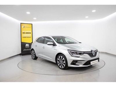 Usado Renault Mégane IV 115 HP (84 kW) 2023 Cinzento