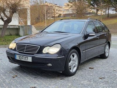 Usado Mercedes C220 Avantgarde 143 HP (105 kW) 2003 Sedan