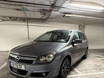 Usado 2004 Opel Astra Cosmo Sedan | € 2.499 (Bom preço)