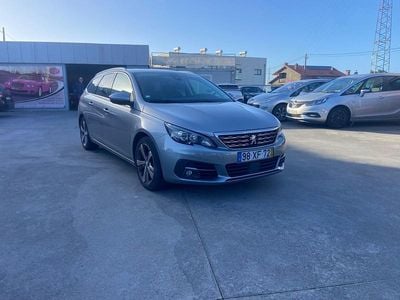 Usado Peugeot 308 Allure 130 HP (95 kW) 2019 Cinza Carrinha