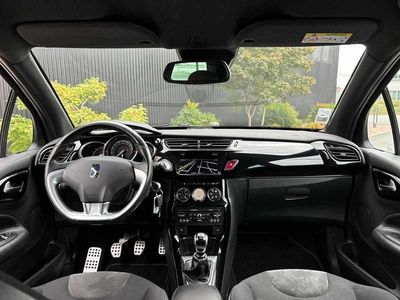 Usado DS Automobiles DS3 120 HP (88 kW) 2015 Preto