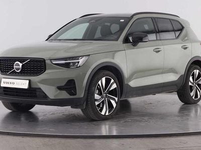 Usado Volvo XC40 163 HP (119 kW) 2025 Verde SUV
