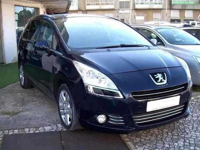Usado Peugeot 5008 111 HP (81 kW) 2010 Azul Carrinha
