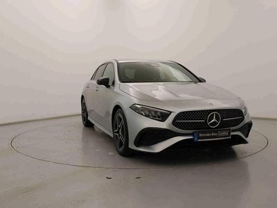 Prateado Usado 2025 Mercedes A200 Citadino | € 36.990 (Caro)