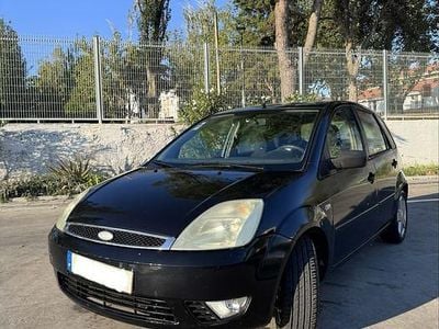 Usado 2004 Ford Fiesta Citadino | € 1.050 (Super Preço)