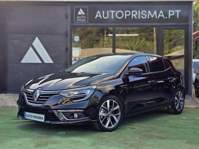 Usado Renault Mégane IV Bose Edition 130 HP (95 kW) 2017 Preto
