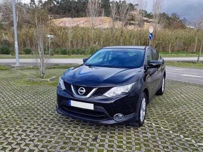 Usado Nissan Qashqai 110 HP (80 kW) 2014 Preto SUV