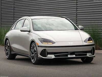 Cinzento Usado 2023 Hyundai Ioniq Citadino | € 33.000