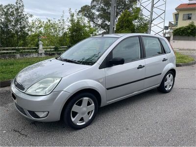 usado Ford Fiesta 1.4 TDCi - Diesel - 5 lugares - Nacional