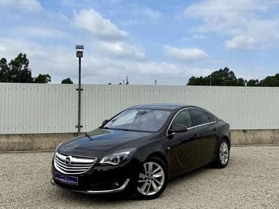 Usado Opel Insignia Selection 140 HP (102 kW) 2016 Castanho Sedan