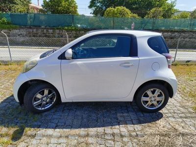 Toyota iQ