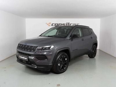 Usado Jeep Compass Night Eagle 190 HP (139 kW) 2022 Cinza SUV