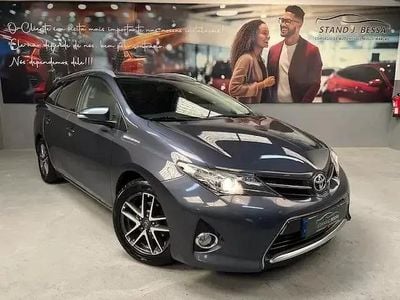 Usado Toyota Auris Touring Sports Comfort 90 HP (66 kW) 2014 Azul escuro Carrinha