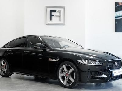 Usado Jaguar XE 180 HP (132 kW) 2019 Preto Sedan