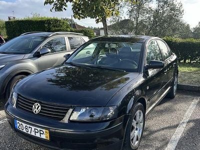 Usado 2000 VW Passat Sedan | € 2.800