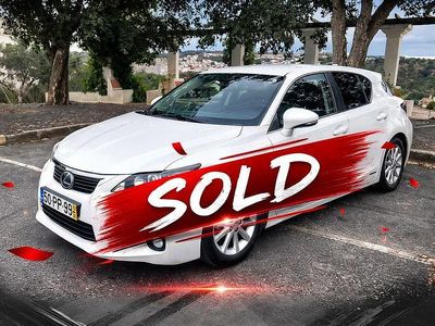 Usado Lexus CT200h 145 HP (106 kW) 2012 Sedan