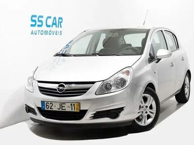 Cinza Usado 2010 Opel Corsa Enjoy | € 5.490 (Preço justo)