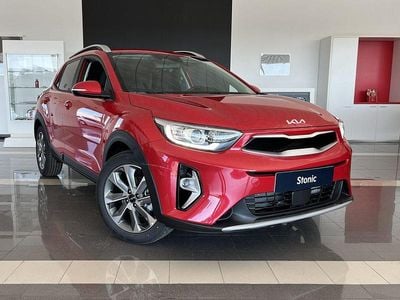 Branco Usado 2024 Kia Stonic SUV | € 17.750 (Preço justo)