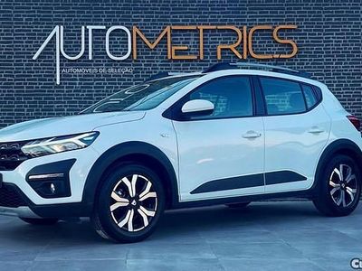 Usado Dacia Sandero Expression 91 HP (66 kW) 2022 Branco SUV