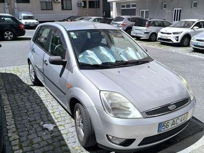 usado Ford Fiesta 1.2 Ghia 75CV