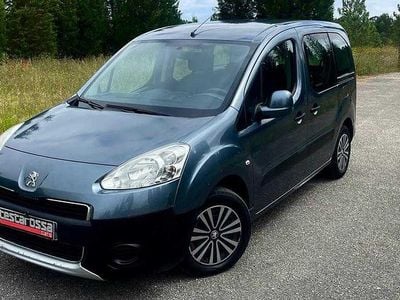 Cinzento Usado 2013 Peugeot Partner Outdoor Monovolume | € 13.500