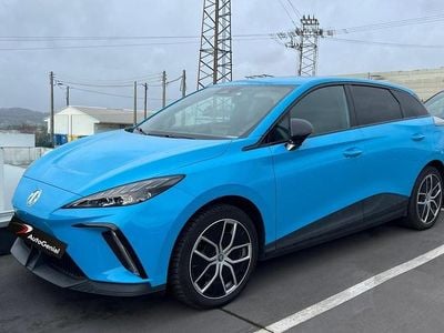 Azul Usado 2024 MG MG4 EV Luxury Citadino | € 26.990 (Caro)