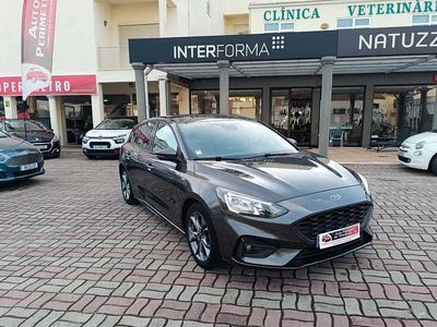 Usado Ford Focus ST-Line 125 HP (91 kW) 2020 Cinzento