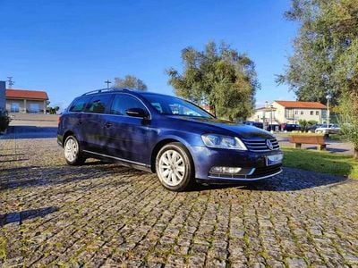 Usado VW Passat 150 HP (110 kW) 2011 Azul Carrinha