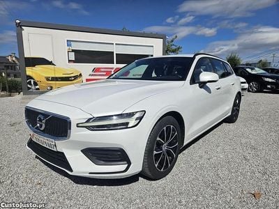 Branco Usado 2018 Volvo V60 Momentum Carrinha | € 24.500 (Preço elevado)