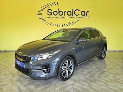 Cinzento (metalizado) Usado 2022 Kia XCeed SUV | € 24.500 (Caro)