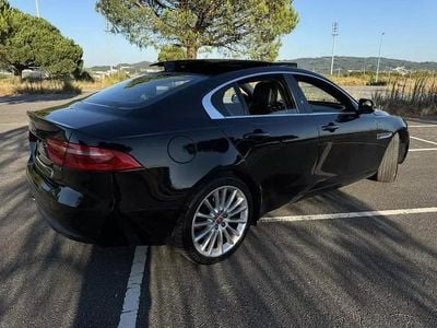 Usado Jaguar XE 180 HP (132 kW) 2021 Preto Sedan