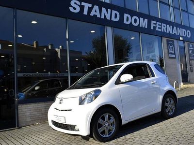 Usado Toyota iQ 68 HP (50 kW) 2009 Branco Citadino