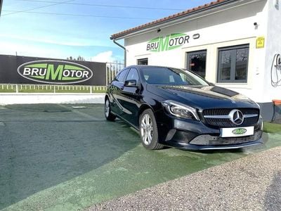 Preto Usado 2016 Mercedes A200 Urban Citadino | € 19.990 (Preço justo)