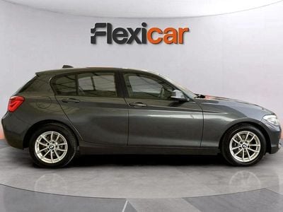 Cinza Usado 2018 BMW 120 Urban Line Citadino | € 19.890