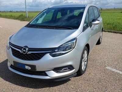 Usado Opel Zafira Dynamic 136 HP (100 kW) 2017 Cinzento Monovolume