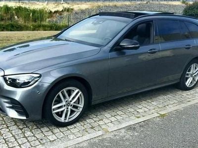 Cinzento Usado 2022 Mercedes E300 | € 26.900 (Super Preço)