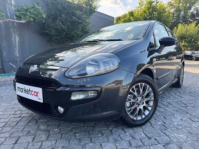 Usado Fiat Punto Evo Dynamic 85 HP (62 kW) 2011 Preto Citadino