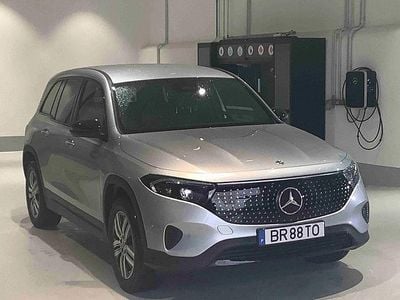 Usado Mercedes EQB250+ Edition 139 kW (190 HP) 2024 Prateado SUV