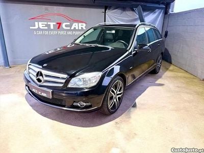 Usado Mercedes C220 Avantgarde 170 HP (125 kW) 2009 Preto Sedan